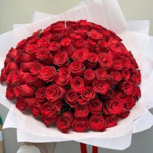 101 красной розы