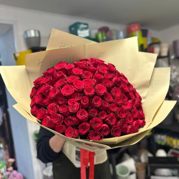 Букет из 101 красной кенийской розы 50 см