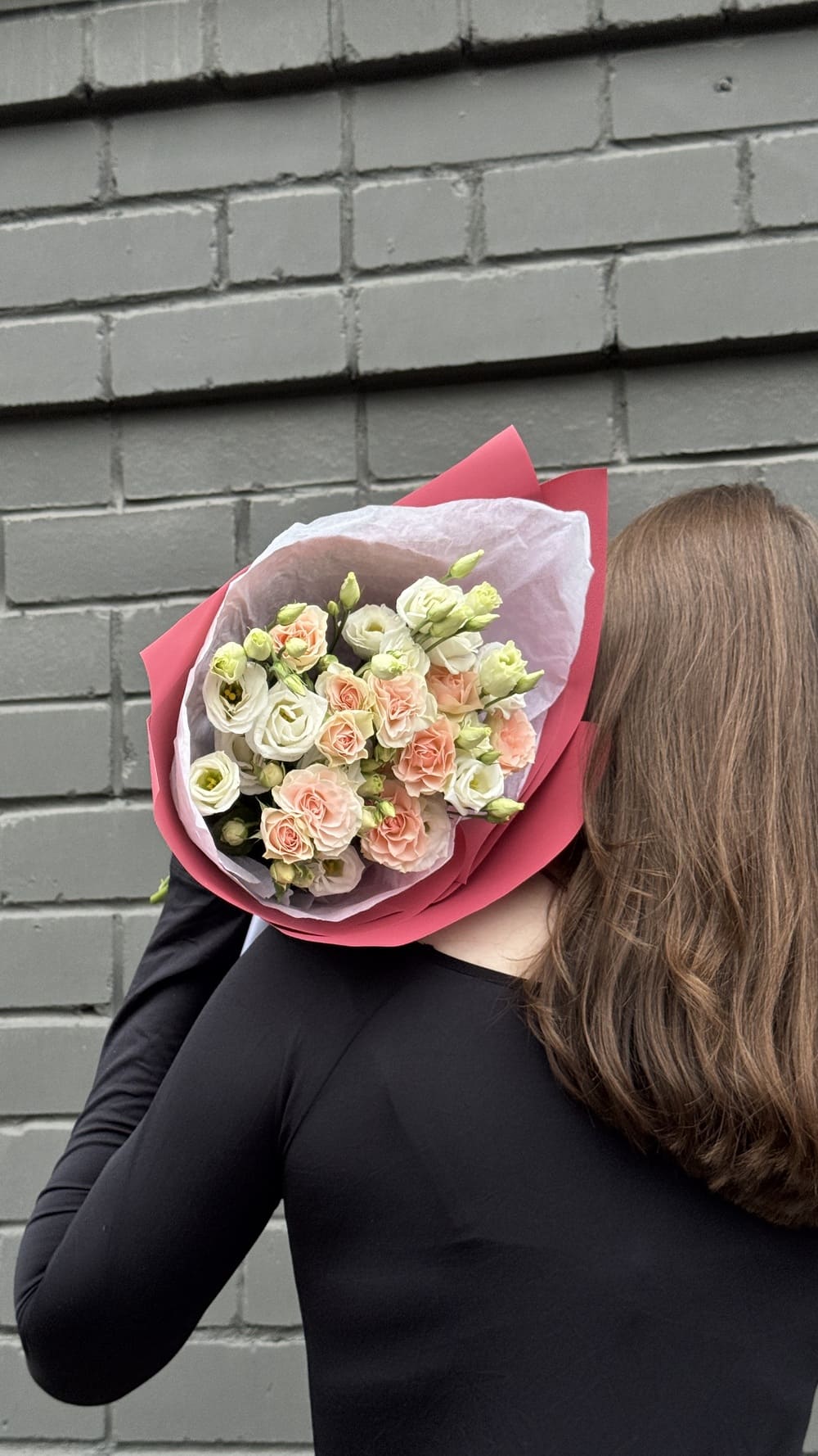 Букет из роз и эустом Букет из роз и эустом