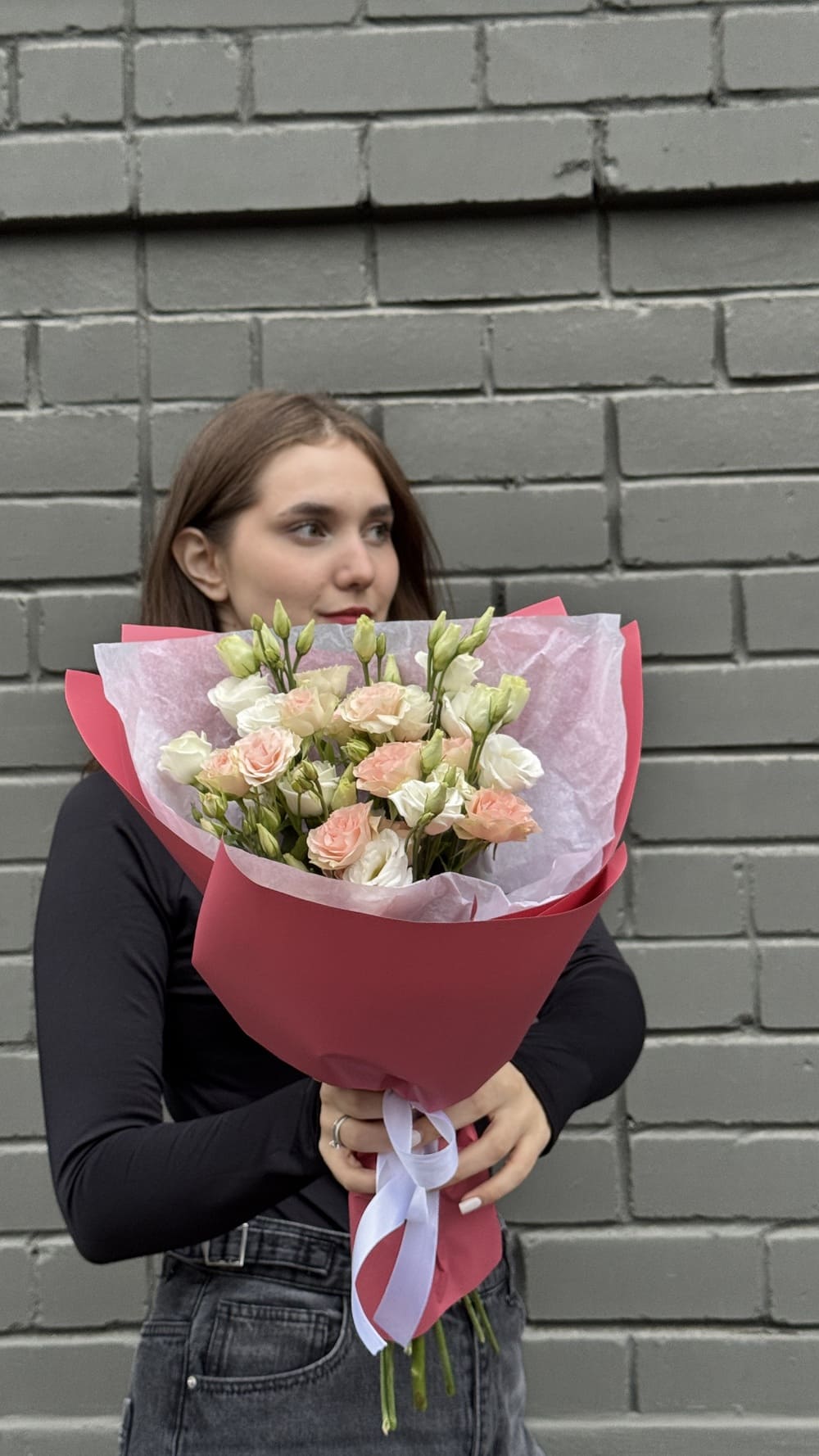 Букет из роз и эустом Букет из роз и эустом