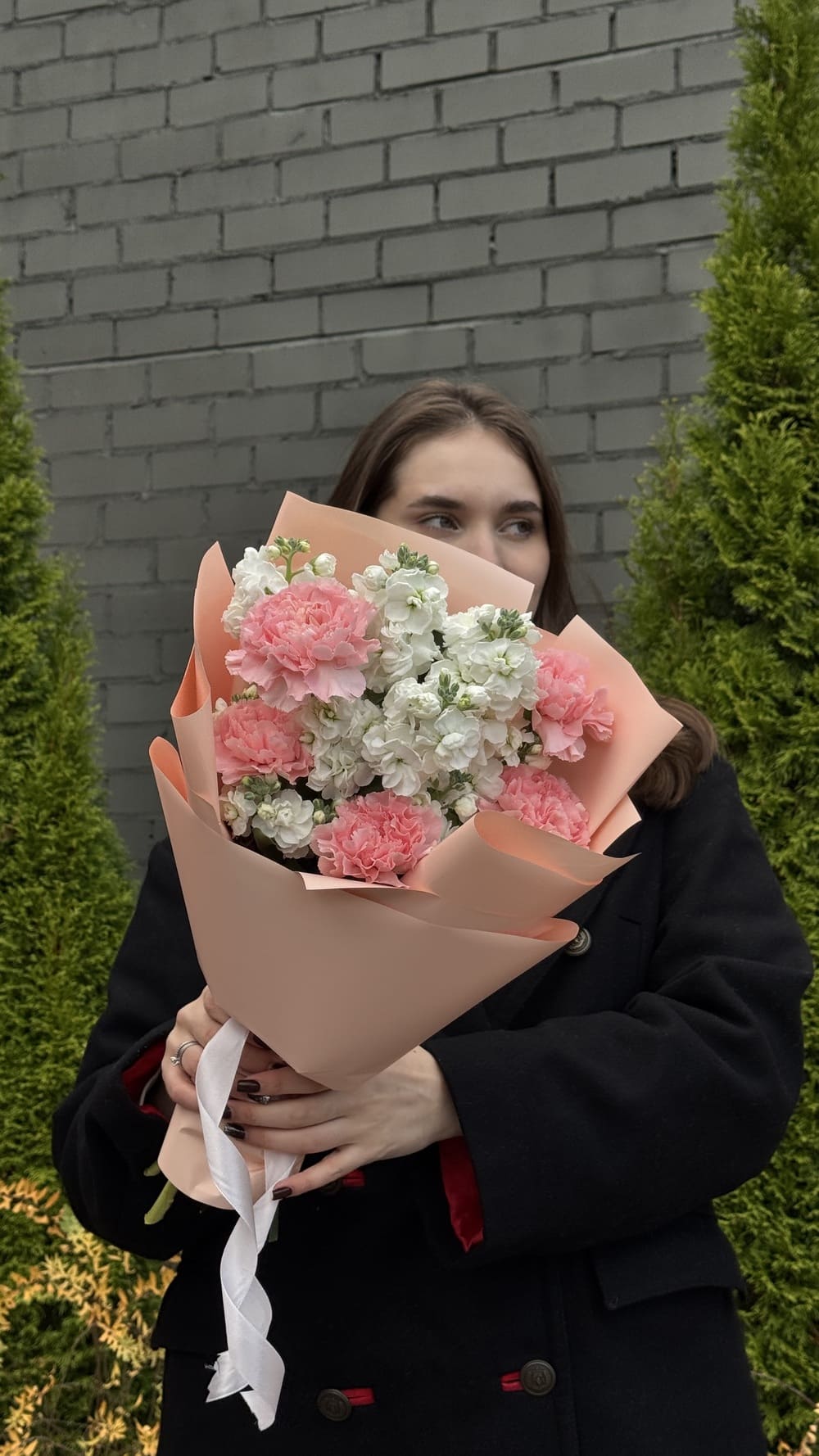 Букет из диантусов и маттиол Букет из диантусов и маттиол