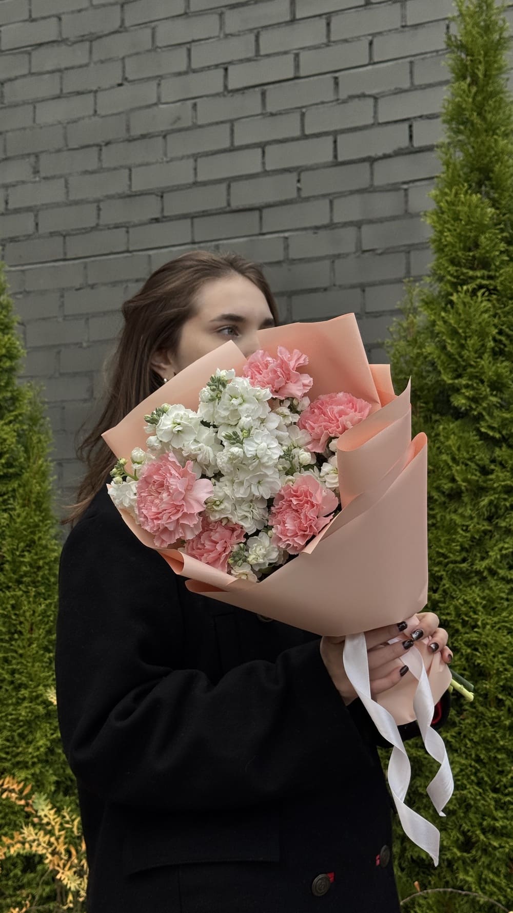 Букет из диантусов и маттиол Букет из диантусов и маттиол